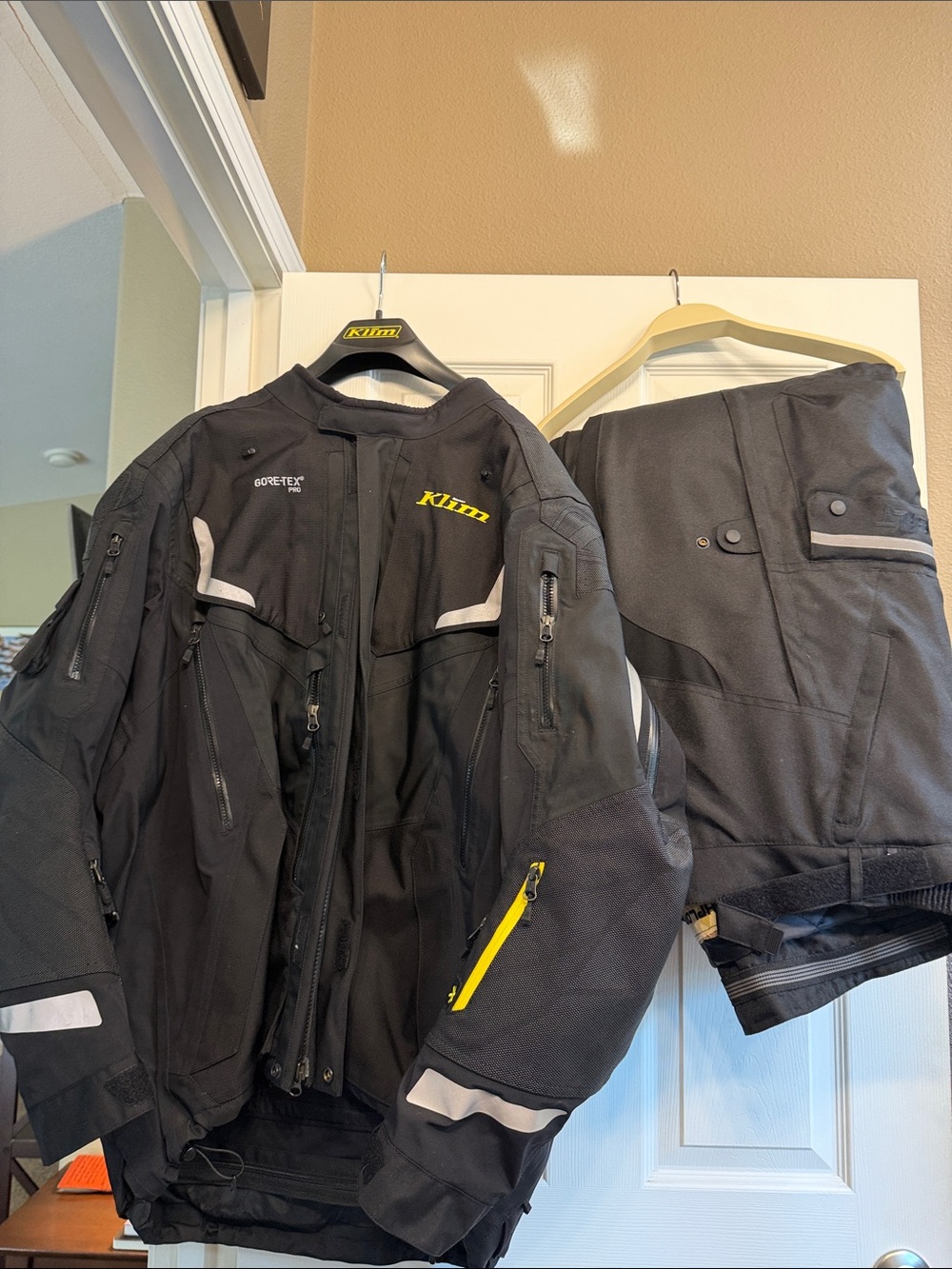 Klim Men's Black Gore-Tex Performance Touring Jacket and pants